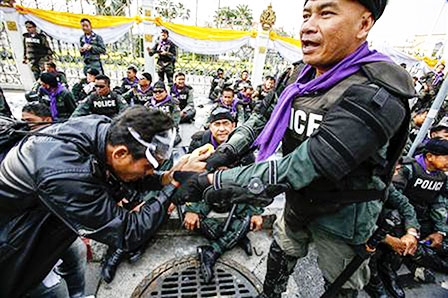 Chính phủ Thái Lan tháo ngòi căng thẳng