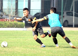 Chờ biểu hiện của các ứng cử viên vô địch