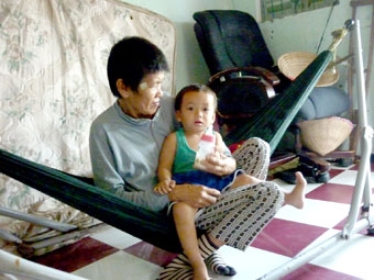 Mong hết bệnh để tiếp tục nuôi cháu