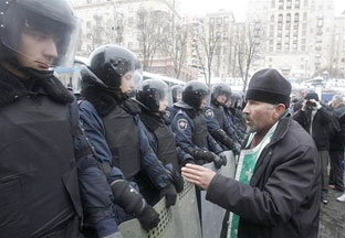 Ukraina vẫn “nóng”