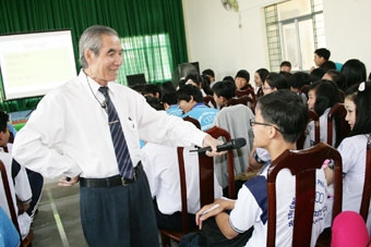 Hãy thể hiện tình yêu với cha mẹ