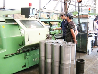 Huy động nguồn lực, 
phát huy nội lực của thành phố