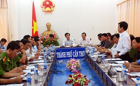 Thực hiện chuyên đề xử lý rượu, bia, góp phần kiềm chế 
tai nạn giao thông trước, trong và sau Tết