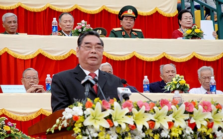 Tiếp tục phấn đấu xây dựng 
TP Cần Thơ trở thành
thành phố văn minh, hiện đại