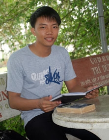 Vượt khó, học giỏi