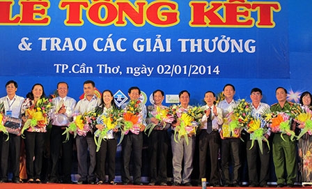 Triển lãm Hội chợ "Thành phố Cần Thơ - 10 năm thành tựu và phát triển" 

thu hút gần 130.000 lượt khách đến tham quan