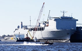 Tàu Mỹ sẵn sàng tiêu hủy 
vũ khí hóa học Syrie