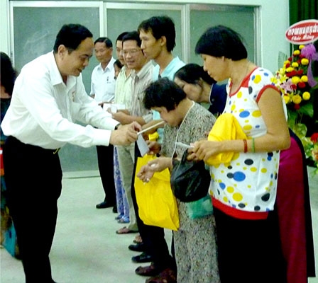 Kỷ niệm 10 năm Ngày truyền thống Hội Nạn nhân Chất độc da cam Việt Nam (10/1/2004-10/1/2014)