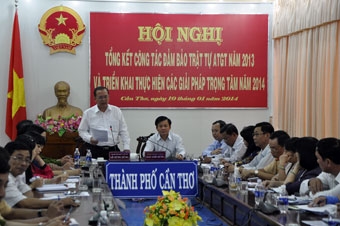 TIẾP TỤC TUYÊN TRUYỀN SÂU RỘNG CÁC QUY ĐỊNH PHÁP LUẬT VỀ TRẬT TỰ AN TOÀN GIAO THÔNG, QUYẾT TÂM ĐẨY LÙI TAI NẠN GIAO THÔNG