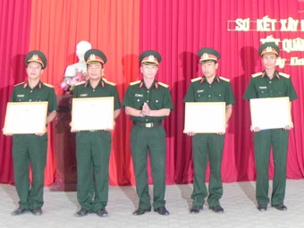 Tập trung thực hiện các công trình  Tết Quân Dân