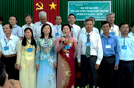 Phát triển nông nghiệp đô thị, nông nghiệp 
công nghệ cao gắn với xây dựng nông thôn mới