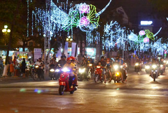 Sử dụng đèn chiếu xa không đúng lúc, nguy hiểm