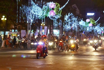 Sử dụng đèn chiếu xa không đúng lúc, nguy hiểm