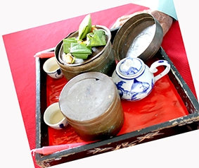 Trăm năm 
đám cưới Việt Nam