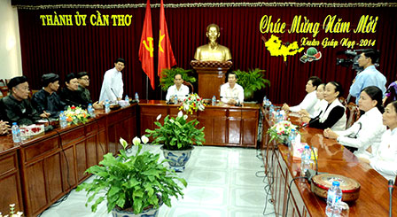 Nhiều hoạt động thăm hỏi, chúc Tết Nguyên đán Giáp Ngọ 2014