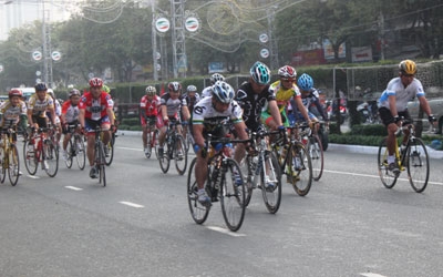 Giải xe đạp thể thao người cao tuổi Hơn 150 người tham gia