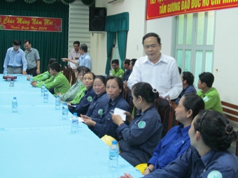 Lãnh đạo thành phố thăm, chúc Tết cán bộ, người lao động Công ty TNHH Một thành viên Công trình đô thị thành phố