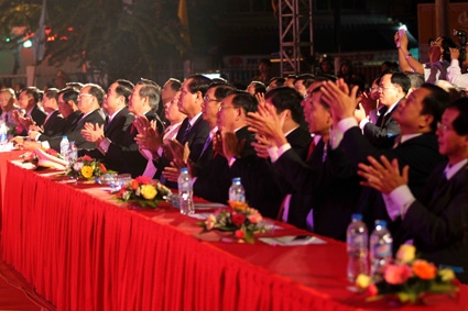 Sôi nổi chương trình ca nhạc “Thành phố Cần Thơ 10 mùa hoa”