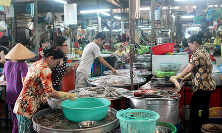 Sức mua bắt đầu tăng
nhưng giá chưa “hạ nhiệt”