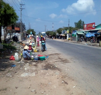 QUAN TÂM TUYÊN TRUYỀN CÁC QUY ĐỊNH 
VỀ AN TOÀN GIAO THÔNG ĐỂ HẠN CHẾ VI PHẠM