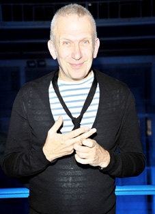 Jean Paul Gaultier 
phá vỡ mọi quy tắc