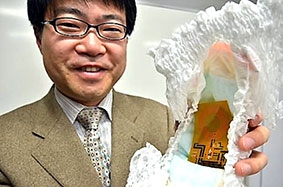 Tã lót tích hợp cảm biến “thông minh”