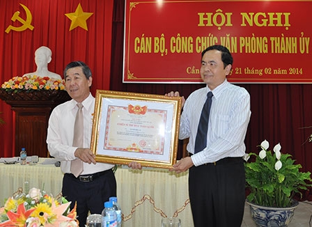 Cán bộ, công chức Văn phòng Thành ủy cần thực hiện tốt vai trò tham mưu cho Thường trực Thành ủy trong lãnh đạo, chỉ đạo