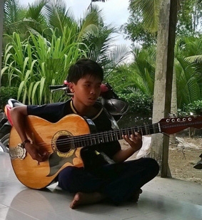 Tiếng đờn tài tử tuổi 14
