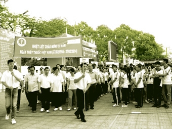 TP Cần Thơ hưởng ứng lễ đi bộ 
“Ngành y tế Cần Thơ hướng về y tế cơ sở”