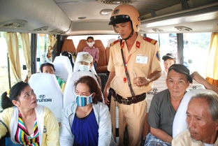 Siết chặt hoạt động kinh doanh 
vận tải hành khách bằng ô tô