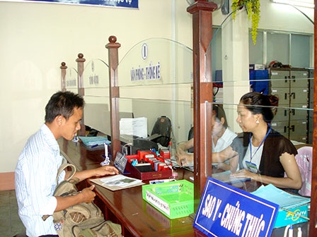 Khắc phục hạn chế, 
xây dựng Đảng bộ Trong sạch 
vững mạnh tiêu biểu