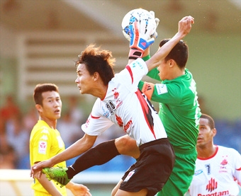 Khán giả V.League  Trái ngược 
ở hai nửa bảng xếp hạng