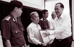 Phối hợp tuyên truyền, vận động người dân tích cực tham gia giữ gìn an ninh trật tự