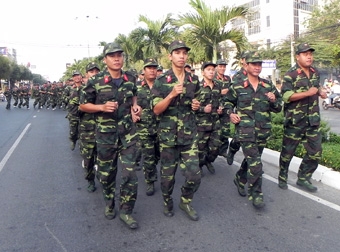 200 cán bộ, chiến sĩ tham gia “ngày chạy 
thể thao CISM”