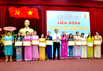 Sôi nổi các hoạt động mừng Ngày Quốc tế Phụ nữ 8-3