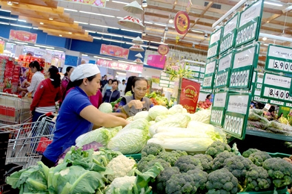 Quyết liệt gỡ khó 
cho sản xuất kinh doanh