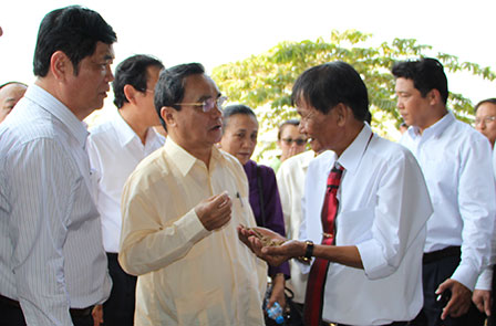 Thủ tướng Lào Thongsing Thammavong đến thăm và làm việc với TP Cần Thơ