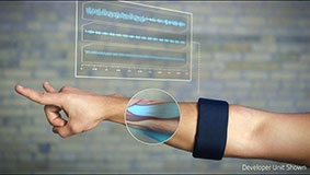 Điều khiển thiết bị điện tử với vòng tay Myo