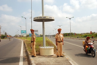 GIẢI PHÁP ĐẢM BẢO AN TOÀN GIAO THÔNG TẠI NÚT IC4