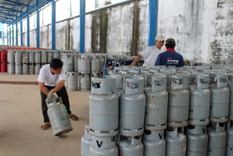 Giá gas giảm 16.000 đồng/bình