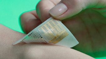 Miếng dán truyền thuốc thông minh