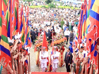 Đến Lễ hội Đền Hùng - Trở về cội nguồn dân tộc