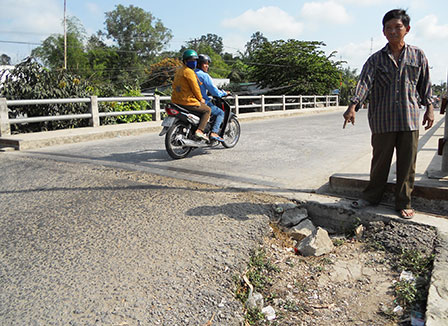 Cần sớm khắc phục “điểm đen” tại cầu Năm Châu