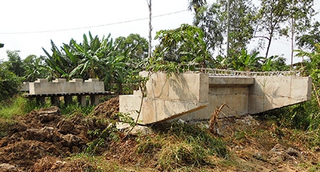 Thi công chậm tiến độ, dân bức xúc