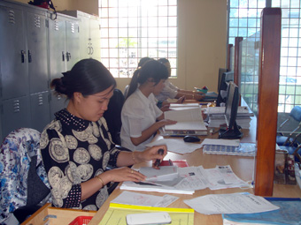 LÀM THEO LỜI BÁC BẰNG NHỮNG HÀNH ĐỘNG THIẾT THỰC
