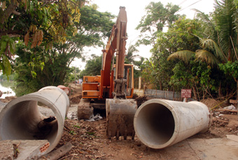 KHẨN TRƯƠNG NÂNG CẤP, SỬA CHỮA
NHIỀU CÔNG TRÌNH GIAO THÔNG NÔNG THÔN