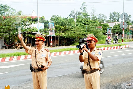 Mở đợt cao điểm tăng cường đảm bảo trật tự 
an toàn giao thông