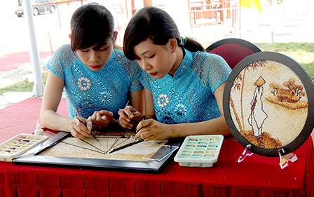 Độc đáo mặt hàng đồ gỗ, 
thủ công mỹ nghệ