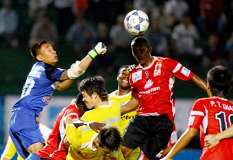 Bóng đá ĐBSCL với khát vọng “sống”