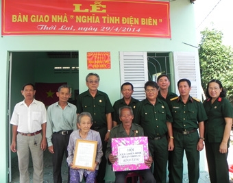 NHIỀU HOẠT ĐỘNG KỶ NIỆM NGÀY MIỀN NAM HOÀN TOÀN GIẢI PHÓNG, THỐNG NHẤT ĐẤT NƯỚC VÀ CHIẾN THẮNG ĐIỆN BIÊN PHỦ